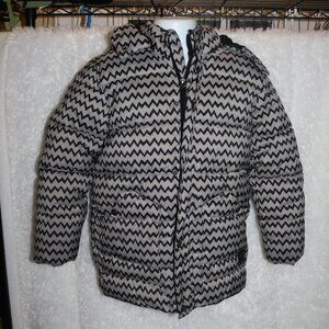 ToTo Heros kids puffer jacket 130 or size medium